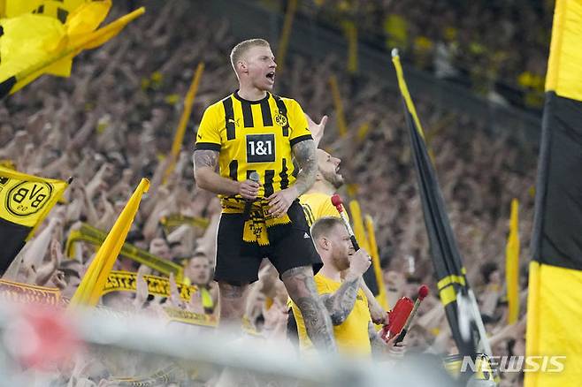 매 경기 8.5만명씩 '우르르'...관중 1위 축구팀, 맨유도 바르샤도 아니다