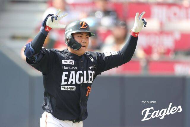 “페라자 못 생겼어” 한화 팬들에게 칼국수 서빙하다 접한 2박3일 입국 스토리…절친의 대환영? 특급 케미 기대