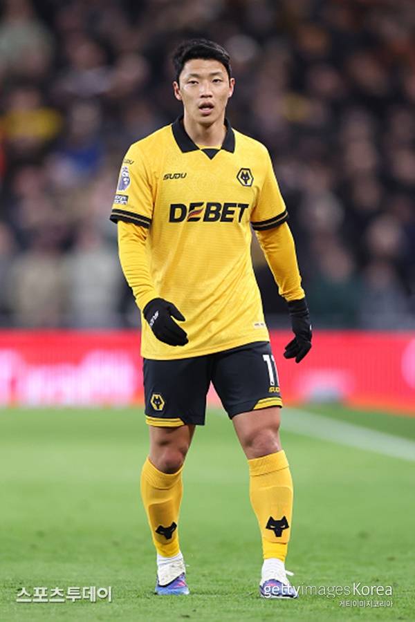 황희찬, '네덜란드 명문' PSV 에인트호번 이적설…英 매체 단독 보도