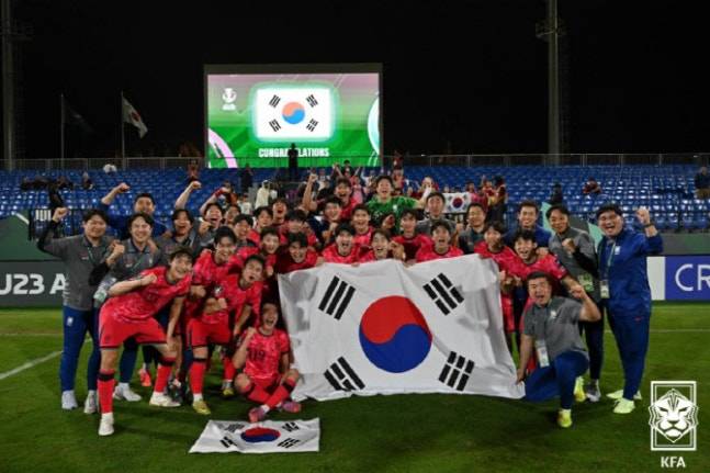 “돌멩이 韓, 태권 축구만 하지 마라” 日, 한일전 앞두고 한국에 독설 폭격