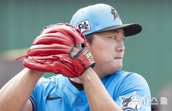 'KBO 복귀 포기→미국 잔류→ML 스프링캠프 탈락'...韓 야구의 '아픈 손가락', 선배들은 어떻게 보고 있을까?