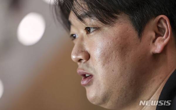 'KBO 복귀 포기→미국 잔류→ML 스프링캠프 탈락'...韓 야구의 '아픈 손가락', 선배들은 어떻게 보고 있을까?