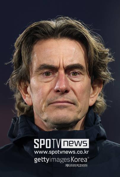 英 BBC ‘비피셜’ 떴다, 결국 프랭크 감독 경질…“토트넘, 7개월 만에 결별 심각하게 검토”