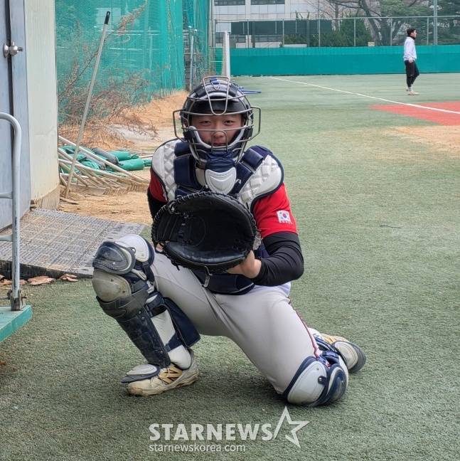 '포수가 1번 타자라니' 전향 3년 만에 '고교 톱3' 덕수고 설재민