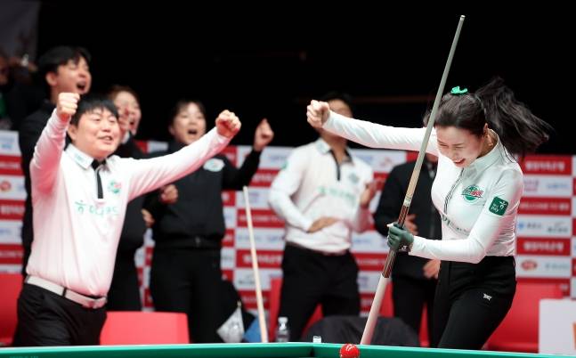 '누가 이겨도 새 역사' 상대전적 14승 14패 '숙명의 라이벌', SK렌터카-하나카드 '최초 2회 우승' 주인공 누가 될까 [PBA 팀리그]