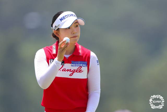 ‘박현경부터’ 이다연·김수지·임희정 그리고 ‘이예원까지’···역대 3명 전부인 KLPGA ‘50억 돌파’ 올해 쏟아진다 [오태식의 골프이야기]