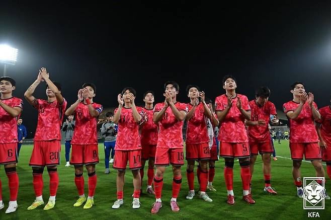 망했다, “韓 축구, 중국보다 실력 떨어져” 사우디에 0-4 패, 우즈벡 0-2 패…4강 진출해도 ‘사상 최악의 평가’