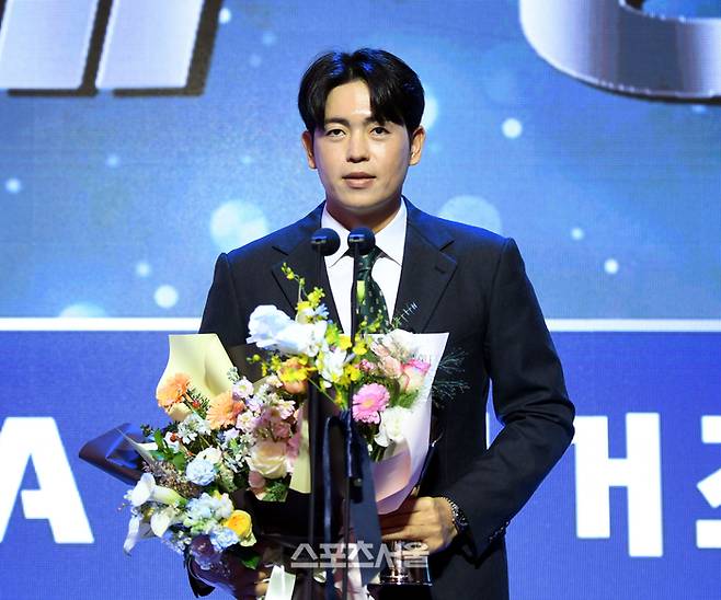 “한화에선 기회 적었지만” 꽃감독이 믿는 ‘이적생’…“한자리 주면 능력 발휘할 것” [SS시선집중]