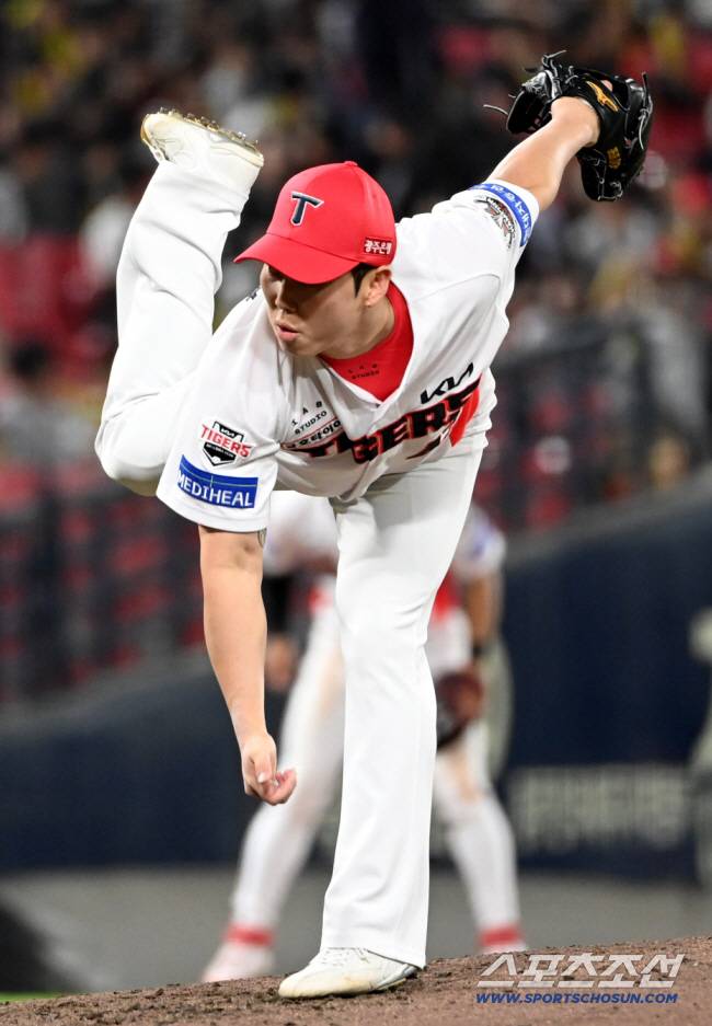 'ERA 6.85' 의외의 연봉 인상, 깐깐한 KIA가 왜?…이 선수마저 없었으면 진짜 답 없었다