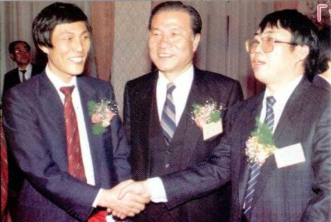 '中 바둑 영웅' 영결식서 조훈현