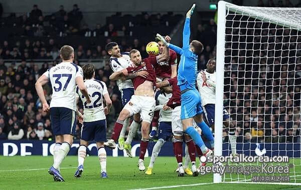 '손흥민, 토트넘 정말 잘 떠났다'…승률 34.38% 프랑크, 아모림보다 못했다→끝내 경질 임박