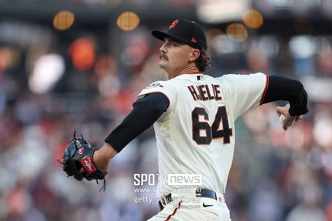 한국에 올 레벨은 아니었나…이정후 156km 동료는 일본으로 갔다