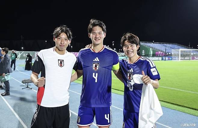 韓 축구 이겨야 본전, 중국에 2연패 → 우즈벡에 0-2 패배 → 동생들과 한일전 부담…어린 일본은