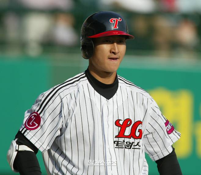 사인해주다 발 찧고, 세면대 푸시업하다가 와르르...예고 없이 찾아오는 부상