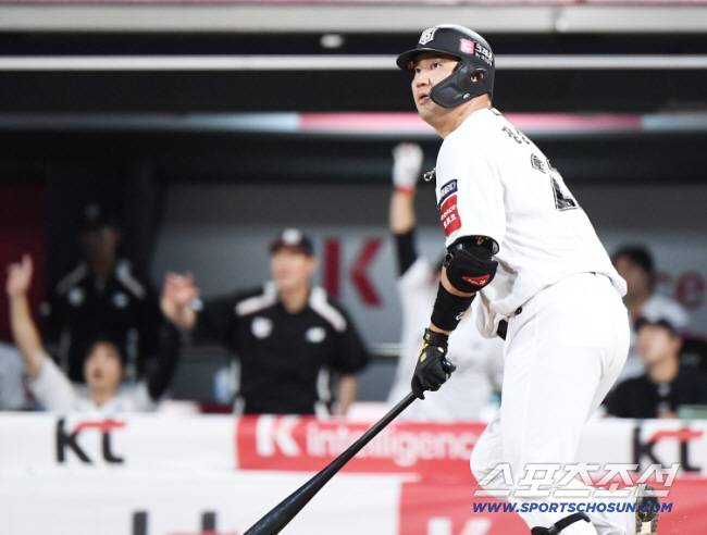 [오피셜] 캠프 출발 17시간전 극적 합의! '2년 최대 16억' 장성우, KT와 FA 계약 완료 → 12년 동행 '약속'