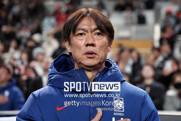 [오피셜] 홍명보호 공식발표, 일본은 떨어졌는데 한국은 그대로...韓 대표팀, 새해 첫 FIFA랭킹 22위 유지