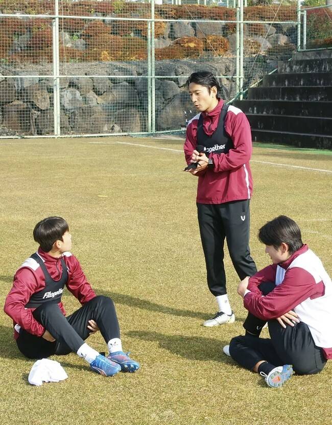 [k1.live] “한국서 이런 훈련 처음 해봐요” 제주 선수단 한목소리…세르지우 감독 훈련에는 ‘공’이 있다