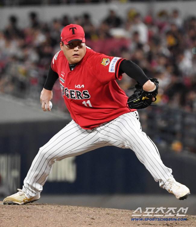 [단독]'충격적 결말?' 조상우 김범수 홍건희까지, KIA가 쓸어담나. 협상 급물살