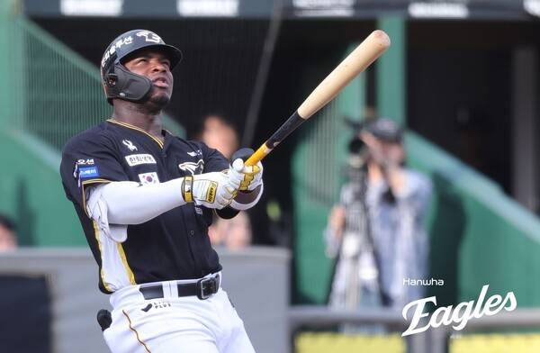 'ML에선 최악의 수비' 한화로 돌아온 베네수엘라 특급 페라자