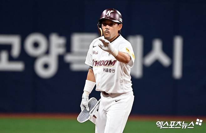 '키움 오길 정말 잘했다' 이용규, 딱 14경기 뛰었는데…억대 연봉 보장+플레잉코치