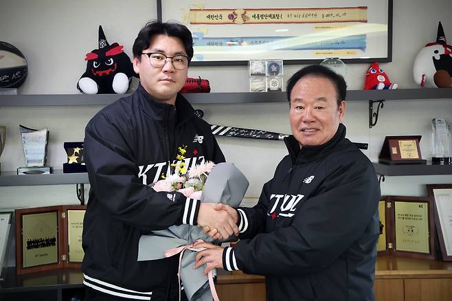 장성우 계약→불펜 3총사 KIA행 가능성, '2618안타' 전설이 유일 미계약자? 아, 이건 아닌데…