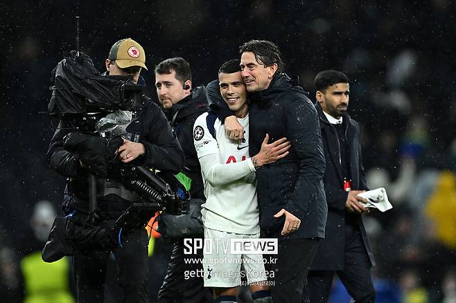 [UCL REVIEW] 손흥민 양봉업자 찾았다 → 프랭크 감독 즉시 경질 모면…토트넘 위기 탈출, 도르트문트에 2-0 승리