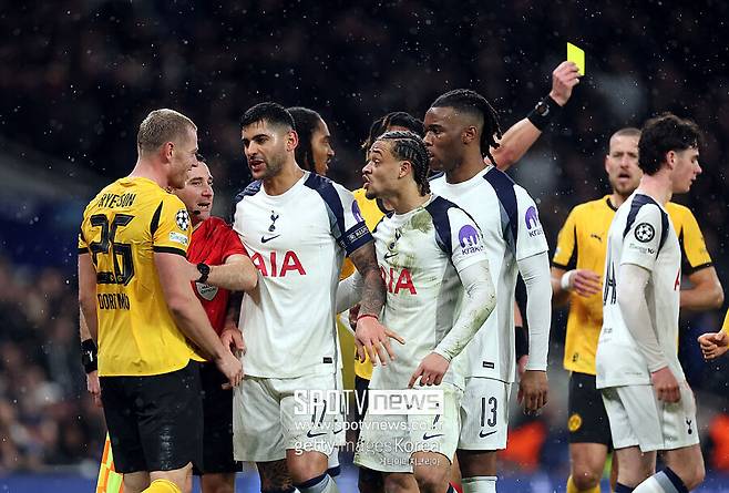 [UCL REVIEW] 손흥민 양봉업자 찾았다 → 프랭크 감독 즉시 경질 모면…토트넘 위기 탈출, 도르트문트에 2-0 승리
