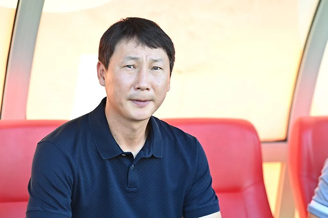 중국에 0-3 완패 ‘영웅에서 역적’ 김상식 감독…“베트남 팬에게 사과, 한국과 3·4위전 필승”