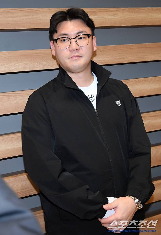 '50억 FA' 김현수 때문?