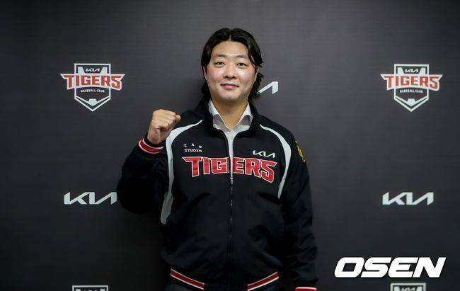 '불과 15억' 핵심 불펜 붙잡았다…'亞 쿼터 투수 無' KIA, 김범수-홍건희까지 싹쓸이 성공