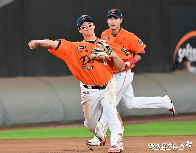 노시환 뺏고 싶어? 최소 180억!…한화, 다년계약 협상 중단 없다→KBO 최초 '연봉 10억' 이유 있네