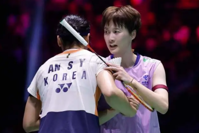 안세영 안세영 그 다음 챔피언 뜬다…'기권한 옛 라이벌' 천위페이, 27분 만에 셧아웃 통과 → 빈집털이 우승 도전