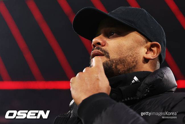 '김민재 퇴장' 지켜본 콤파니 바이에른 감독,