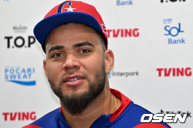 ‘KBO행 관심 있다’ 105홈런 3루수, 1년 400만 달러 계약→에인절스 잔류하다