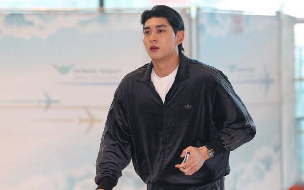 샌프란시스코 이정후, 美 LA공항서 구금됐다가 풀려나...