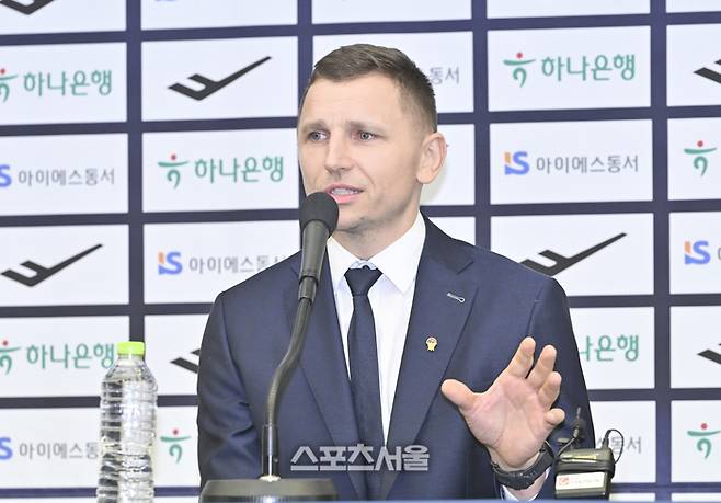 “211cm 문세종 없인 올림픽도 없다” 마줄스 감독이 던진 ‘귀화’ 승부수