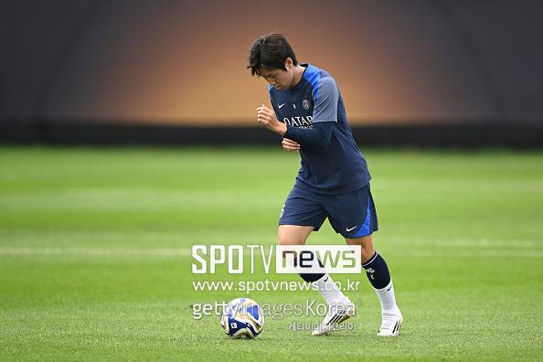 월드컵 앞두고 한국 초대형 이적 터질까...'韓 역대급 에이스' 이강인의 미래는 어디로