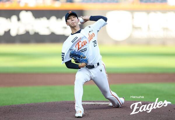 '¼자주포' 값에 김범수는 떠났다, 한화 좌완 필승조는? 왕옌청은 '검증 필요', 유망주들 언제까지 불펜으로 써야 할까