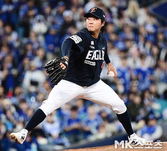 “너무 미워하지 않으셨으면”…한화 떠나는 ‘괘씸이’ 김범수의 마지막 인사