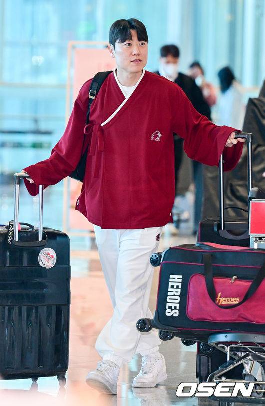 “키움 선수가 왜 계속 오냐!” 친정팀 롯데에서 운동한 이적생, 황성빈은 피하고 싶다 “무조건 웃길 것 같아”