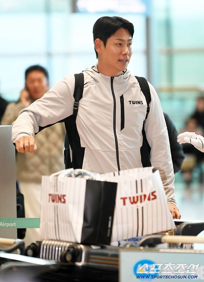 다년계약 대신 1억 3000만원 삭감 '날벼락'…LG와 홍창기, 이대로 결렬? 속내와 현실 [SC포커스]