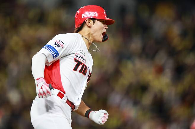 “(김)도영이는 인간이 아냐”…‘슈퍼스타’의 귀환, 감독·선수 모두 ‘감탄’ [SS시선집중]