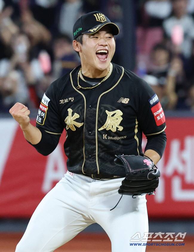 163㎞ 미국산 싱커 온다! 韓최고 마무리의 진심