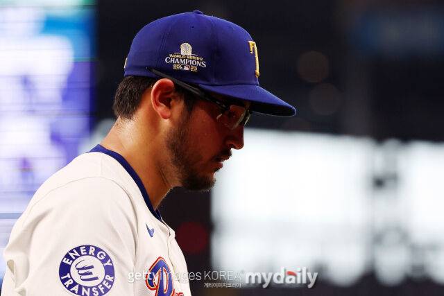 '같은 피' 한글 문신 새긴 한국계 우완, 시애틀과 마이너 계약 체결…2023년 영광 되찾을까