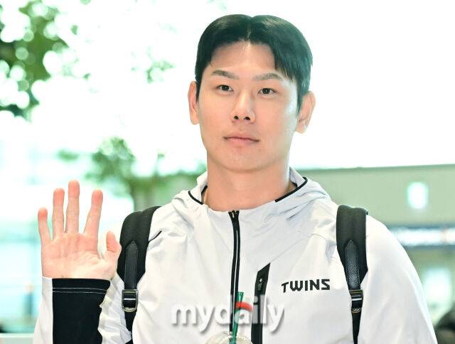 '연봉 1억3천만원 삭감'... '건강' 단어만 수차례 언급할 정도, LG 출루왕 제대로 독기 품었다