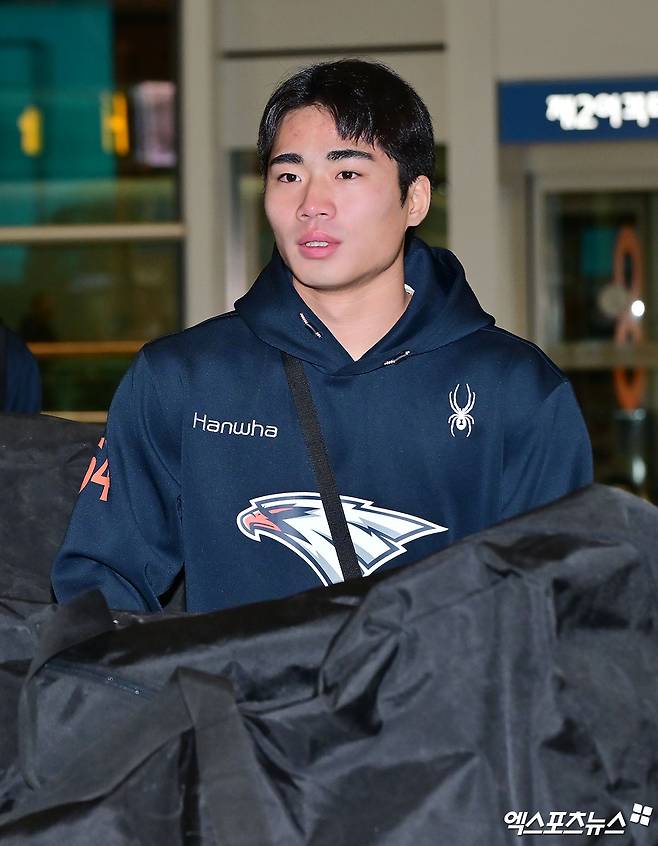 한화 중견수 트레이드 NO? 100안타→풀타임→신인왕…'19살 아기독수리' 야심 대단하네 [인천공항 인터뷰]