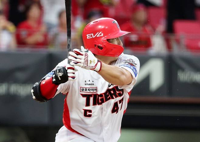 불펜 부자된 KIA? 이제는 야수 트레이드까지 눈독 들이나… 이범호 고민, 한 발 더 남았다?