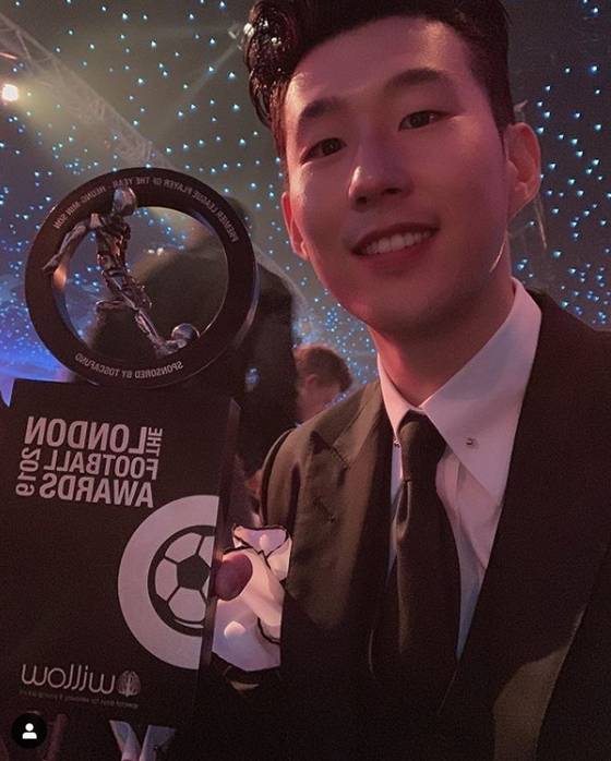 ‘결국 올겨울 EPL 리턴 확정’ HERE WE GO 떴다…손흥민 제치고 런던풋볼어워즈 올해의 선수 수상했던 에이브러햄, 애스턴 빌라행 임박