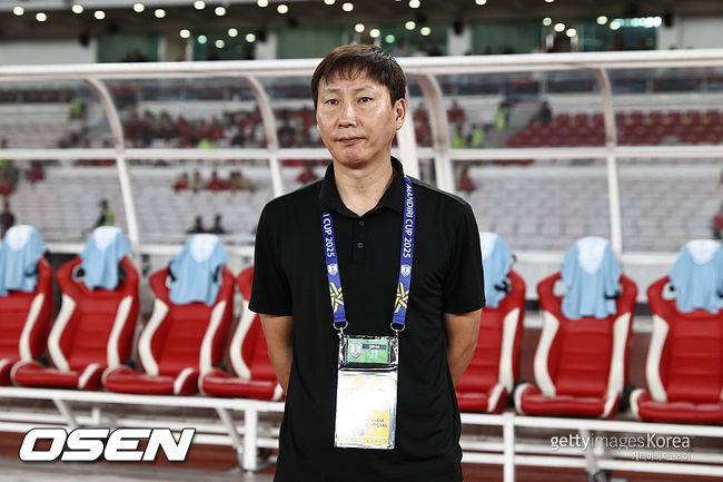 '2000000000동 빛낸' 식사마 김상식 감독, 베트남 역사 앞에 한국 자존심이 꺾였다