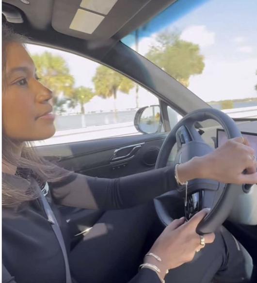 '오타니 밀착 취재' 다저스 인기 女 리포터, 골프 패션 공개 '나이스 샷'